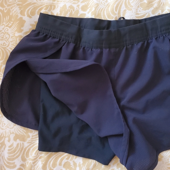 Blacl Speedo Shorts - Size 4 - Picture 2 of 3